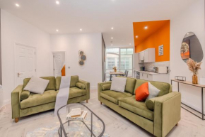 Stylish 3-Bedroom Flat Near Brighton Beach and Iconic Lanes